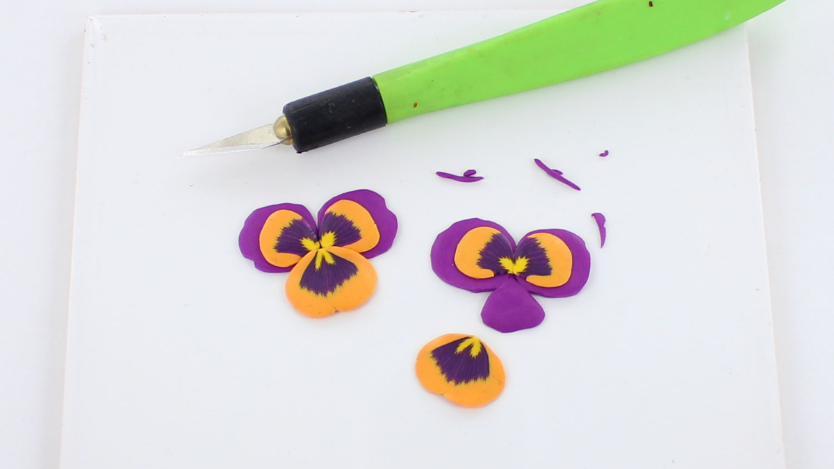 Boucles d'oreilles pensées en pâte polymère : Etape 16