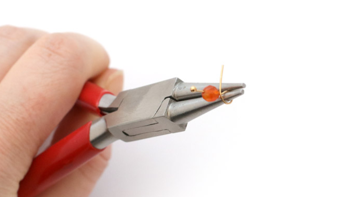 Bracelet Jonc semainier diamanté doré à l'or fin breloques alphabet : Etape 2