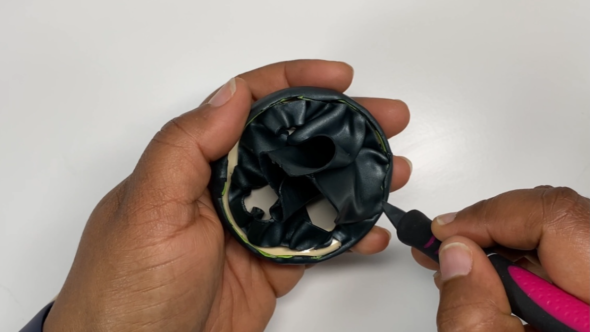 3 idées DIY pour recycler vos bocaux avec de la pâte polymère : Etape 42