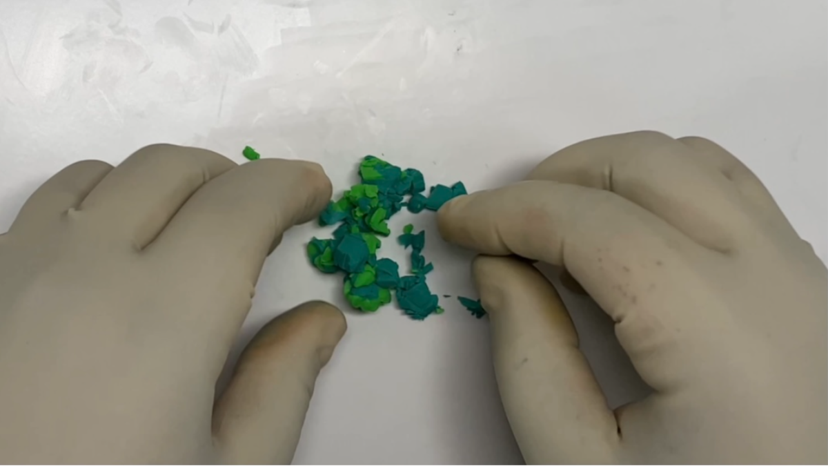 3 idées DIY pour recycler vos bocaux avec de la pâte polymère : Etape 43