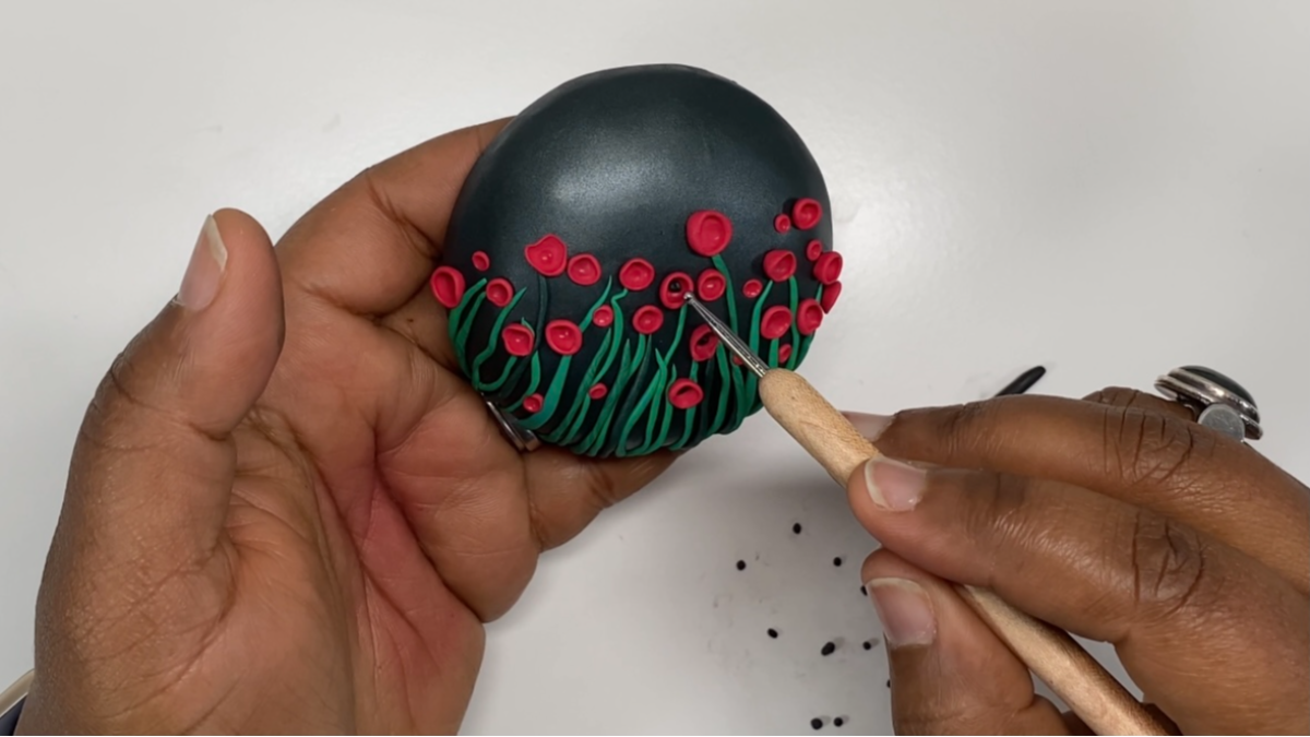 3 idées DIY pour recycler vos bocaux avec de la pâte polymère : Etape 48