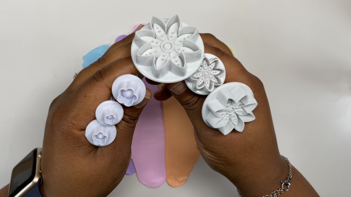 3 idées DIY pour recycler vos bocaux avec de la pâte polymère : Etape 51