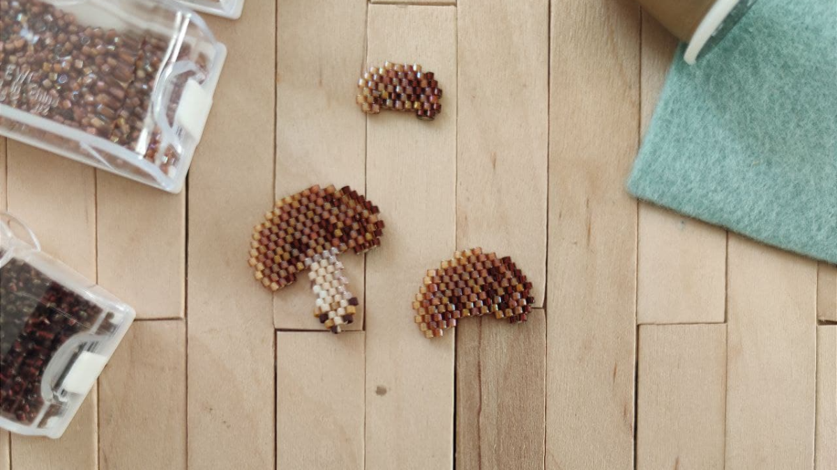 DIY aimant mûre et champignon en relief en tissage de perles Miyuki 11/0 : Etape 4
