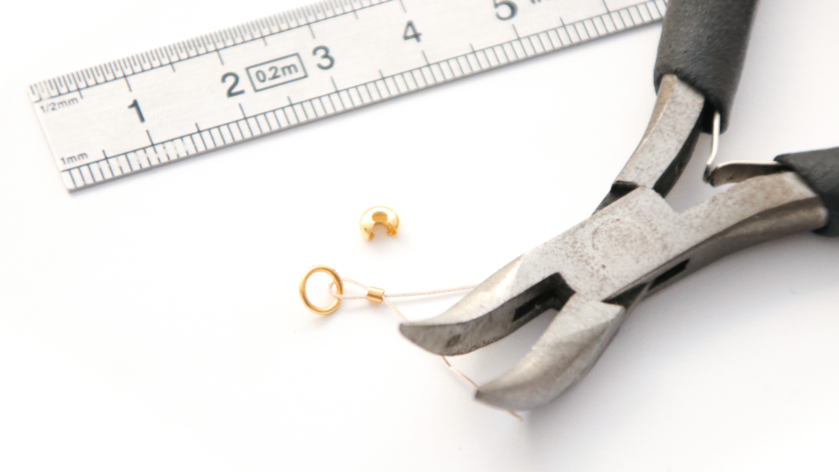 Bracelet Chevillère multirangs chaîne fantaisie et perles Miyuki : Etape 2 Bracelet Chevillère multirangs chaîne fantaisie et perles Miyuki : Etape 2