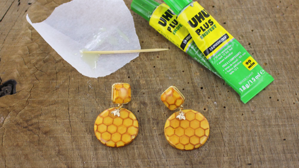 Boucles d'oreilles nid d'abeilles avec de la Fimo liquide : Etape 7 Boucles d'oreilles nid d'abeilles avec de la Fimo liquide : Etape 7