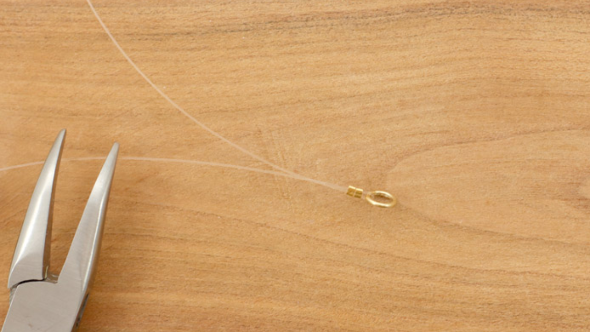 Tuto Collier Multirangs avec perles de rocailles rayées bleues et chaînes fantaisie : Etape 4 Tuto Collier Multirangs avec perles de rocailles rayées bleues et chaînes fantaisie : Etape 4