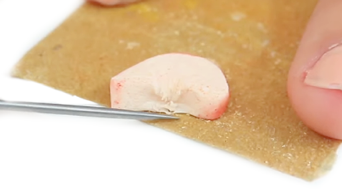 Bracelet pêle-mêle de perles et tranches de pêche en pâte polymère : Etape 7