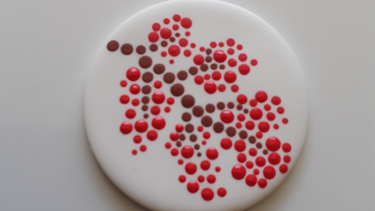 DIY Pendentif pâte polymère et motif fleurs technique dotting tool : Etape 10 DIY Pendentif pâte polymère et motif fleurs technique dotting tool : Etape 10