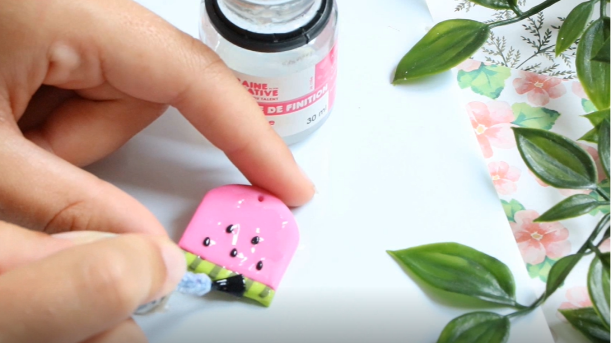 Boucles d'oreilles fruits motif pastèque en pâte polymère : Etape 16