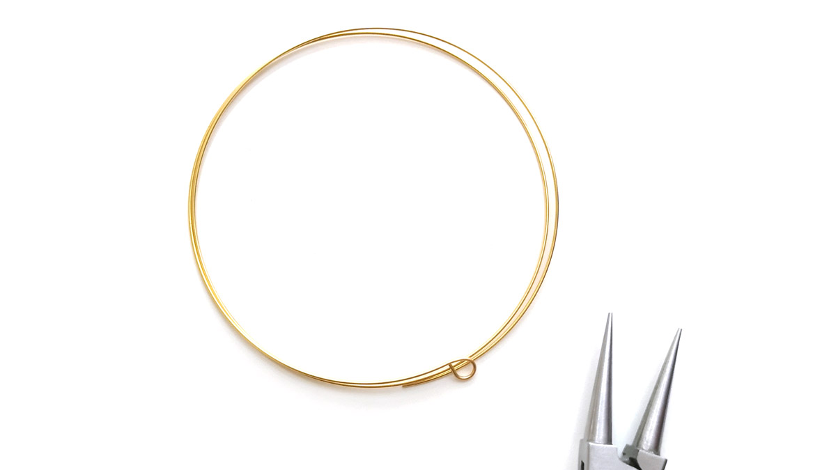 DIY Bracelet en perles Rudraksha ou larmes de Shiva : Etape 2 DIY Bracelet en perles Rudraksha ou larmes de Shiva : Etape 2