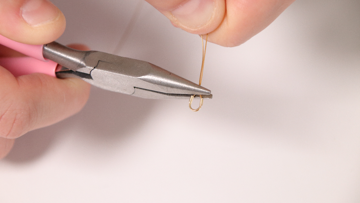 DIY Bracelet perles nacre étoile doré et vert turquoise : Etape 3 DIY Bracelet perles nacre étoile doré et vert turquoise : Etape 3