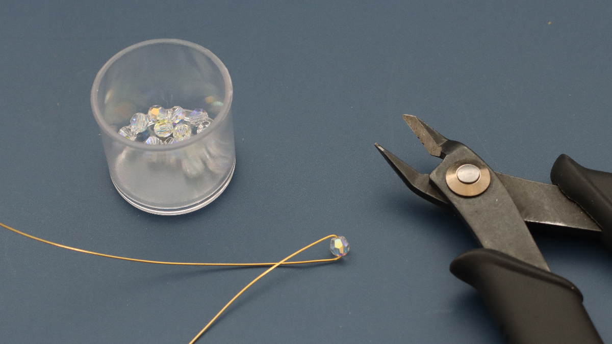 DIY Flocon de neige en perles cristal et fil métallique : Etape 1