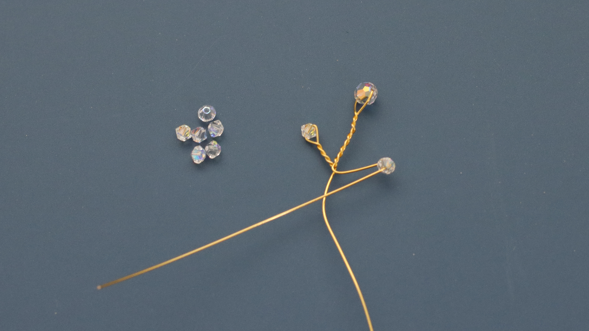 DIY Flocon de neige en perles cristal et fil métallique : Etape 3