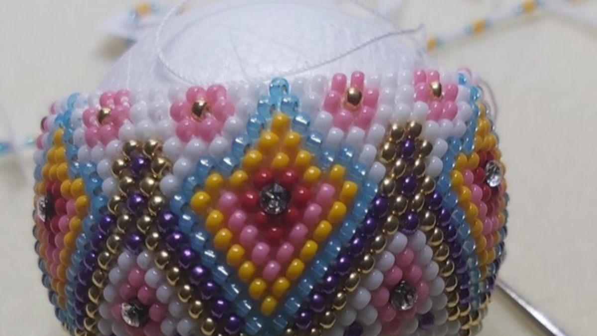 Boule de Noël au crochet en perles Miyuki et meshs PureCrystal : Etape 5 Boule de Noël au crochet en perles Miyuki et meshs PureCrystal : Etape 5