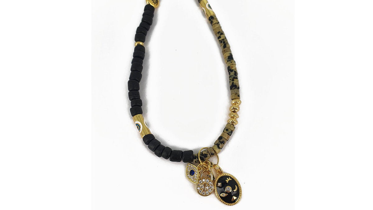 Bijou de téléphone portable avec perles heishi et breloques grigri : Etape 2 Bijou de téléphone portable avec perles heishi et breloques grigri : Etape 2