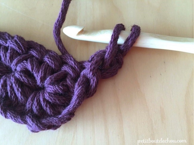 Manique au crochet en point étoile avec du fil coton : Etape 19