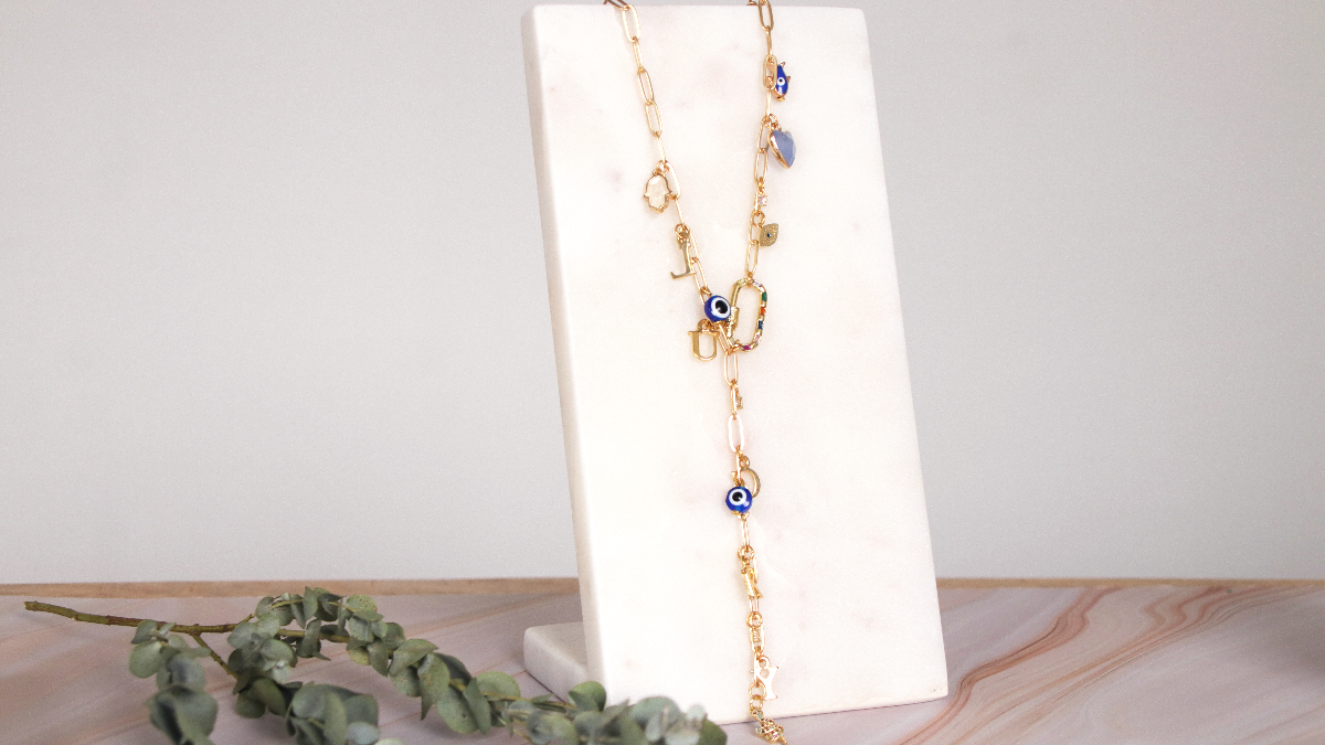 Tuto DIY Collier Gri-gri Lucky avec breloques et fermoir Tuto DIY Collier Gri-gri Lucky avec breloques et fermoir