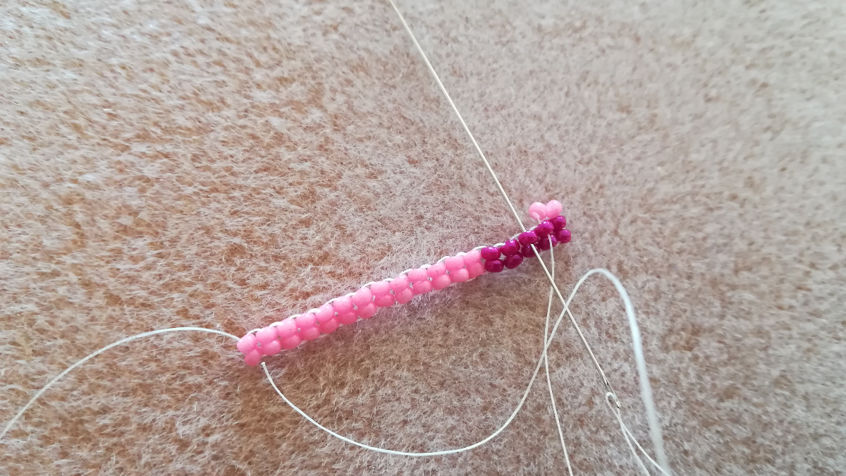 DIY Manchette large motif abstract tissage herringbone et peyote en rocailles Miyuki 11/0 : Etape 4