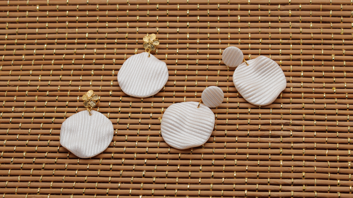 Boucles d'oreilles chips striées en pâte polymère nacrée : Etape 5