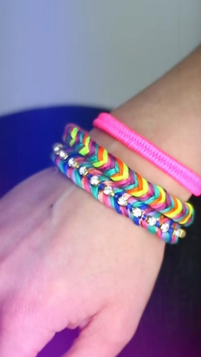 Schéma Réaliser des bracelets brésiliens tressés