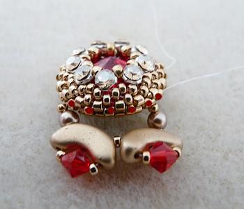 Boucles d'oreilles en perles Arcos® et perles PureCrystal par Puca® : Etape 15