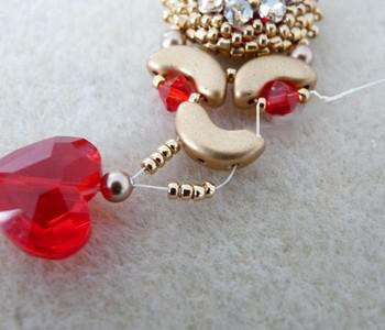 Boucles d'oreilles en perles Arcos® et perles PureCrystal par Puca® : Etape 24