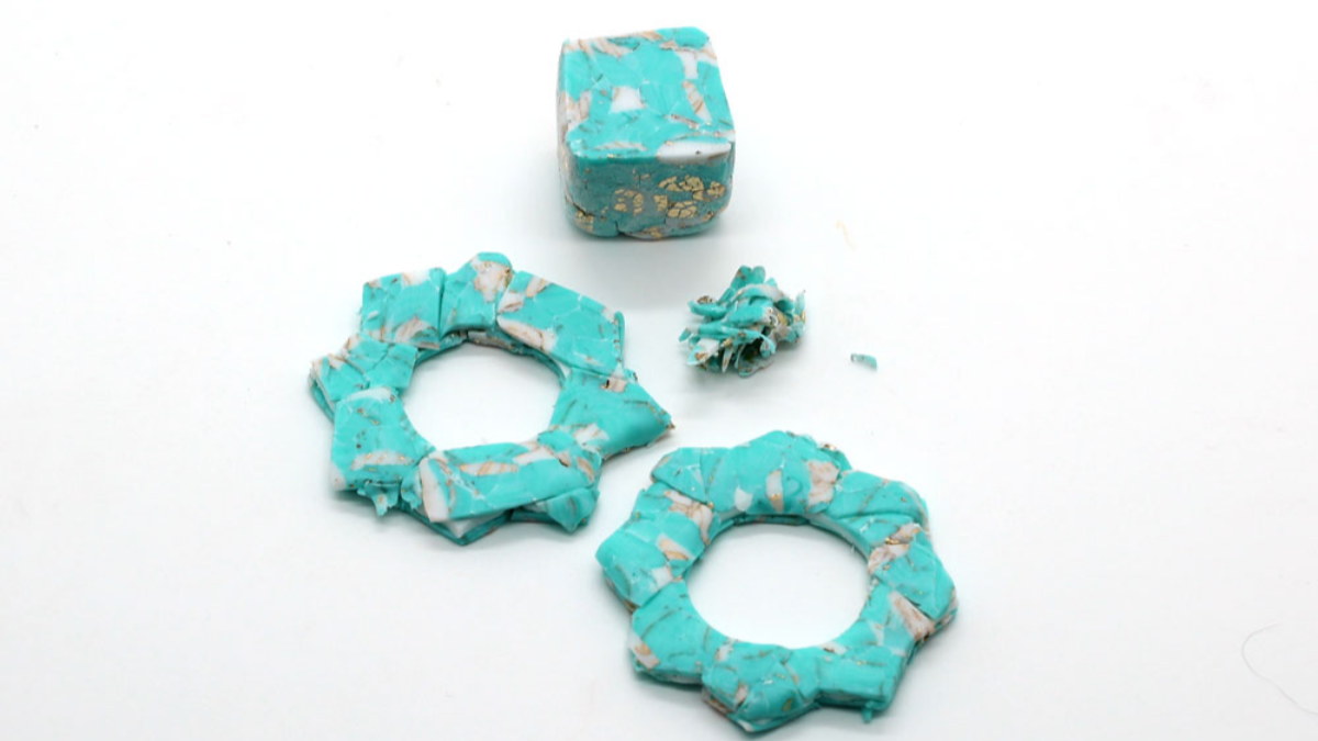 Boucles d'oreilles forme mandala et effet pierre en pâte polymère : Etape 8 Boucles d'oreilles forme mandala et effet pierre en pâte polymère : Etape 8