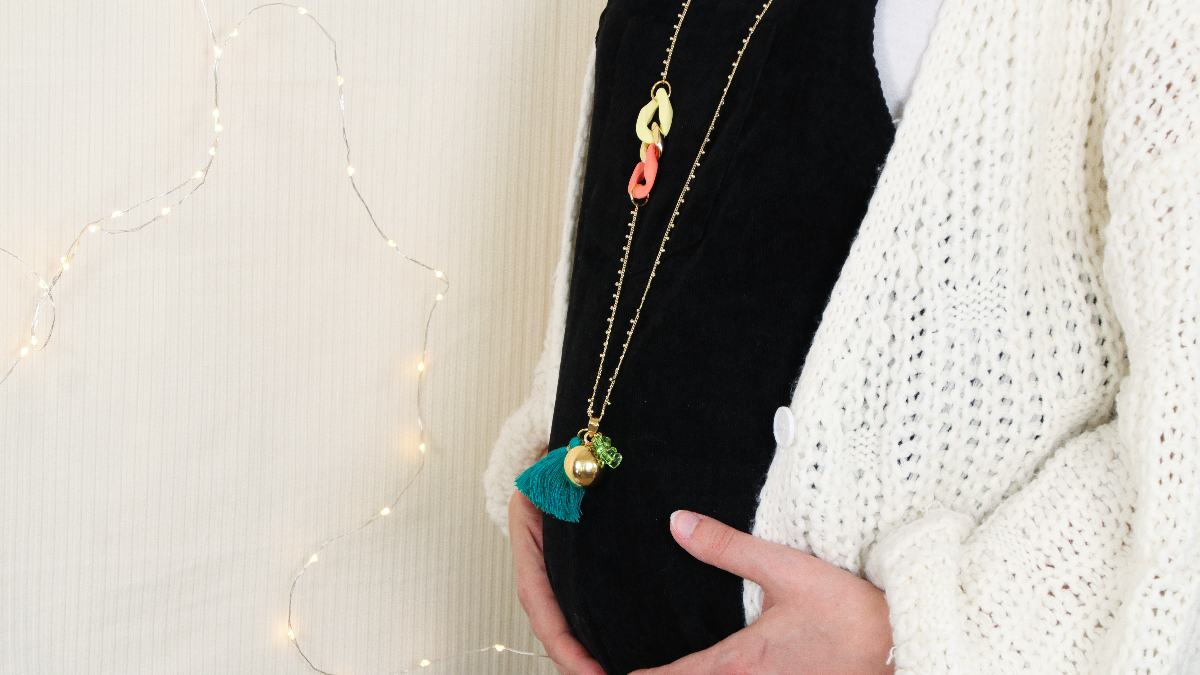 Schéma DIY Bola de grossesse tendance avec gros maillons et ourson Schéma DIY Bola de grossesse tendance avec gros maillons et ourson