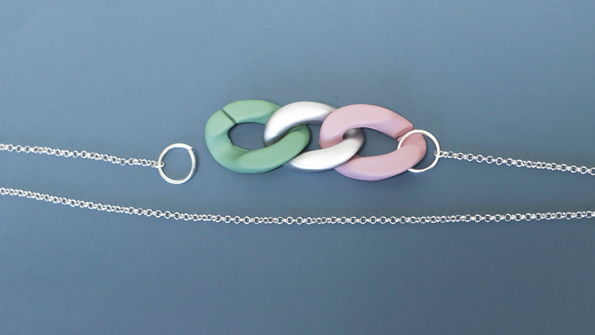 DIY Bola de grossesse tendance avec gros maillons et ourson : Etape 3 DIY Bola de grossesse tendance avec gros maillons et ourson : Etape 3