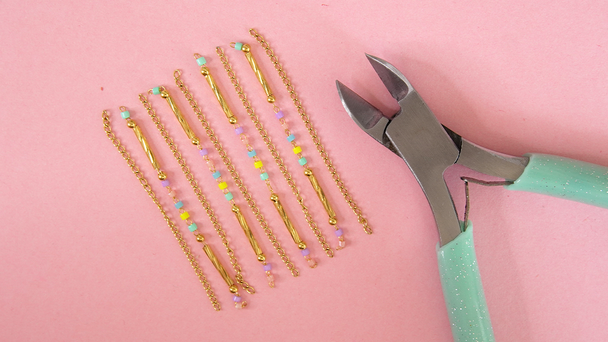 Comment utiliser une coquille pour faire un pompon avec des chaines ? : Etape 1