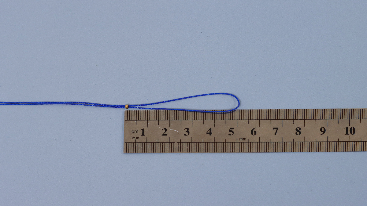 DIY Bijou de téléphone avec perles ethniques, cristaux Purecrystal, pierres gemmes et pompon : Etape 1