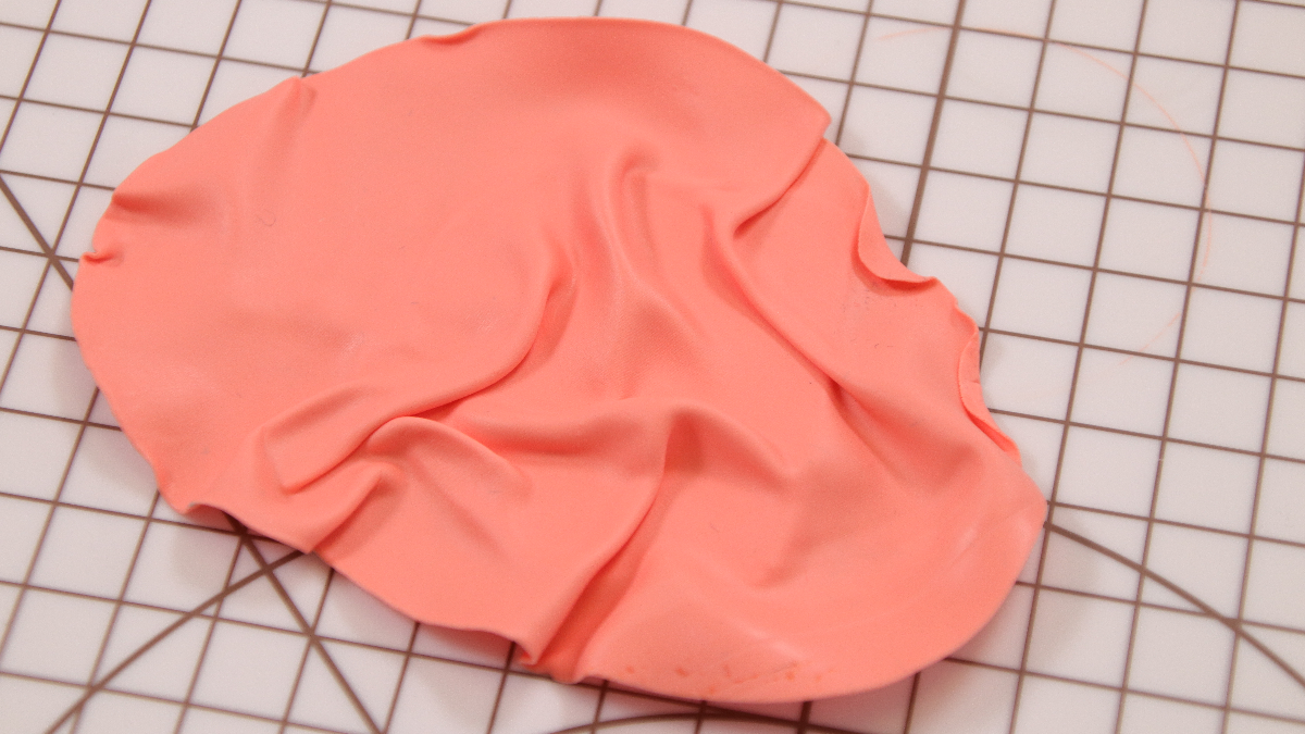 Boucles d'oreilles XL en pâte polymère FIMO effet plissé : Etape 2 Boucles d'oreilles XL en pâte polymère FIMO effet plissé : Etape 2