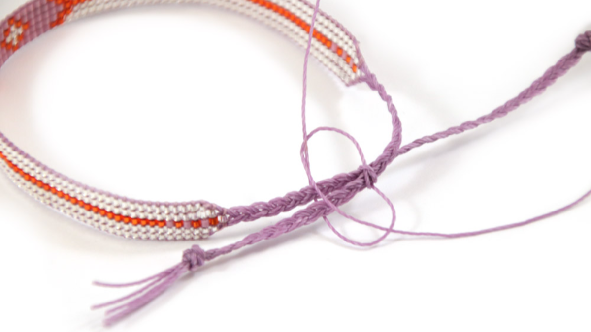 Bracelet Miyuki delicas 15/0 sur métier à tisser : Etape 10 Bracelet Miyuki delicas 15/0 sur métier à tisser : Etape 10