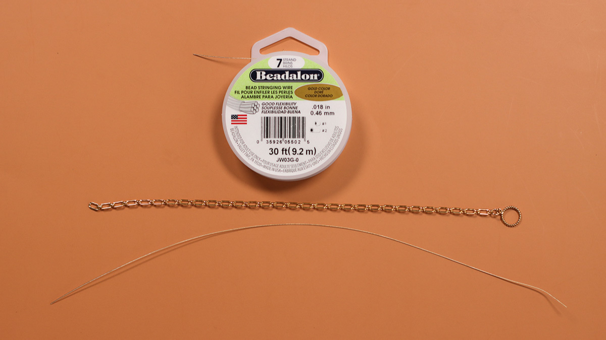 Collier asymétrique avec chaîne Gold filled (or laminé), grenat et cornaline : Etape 3