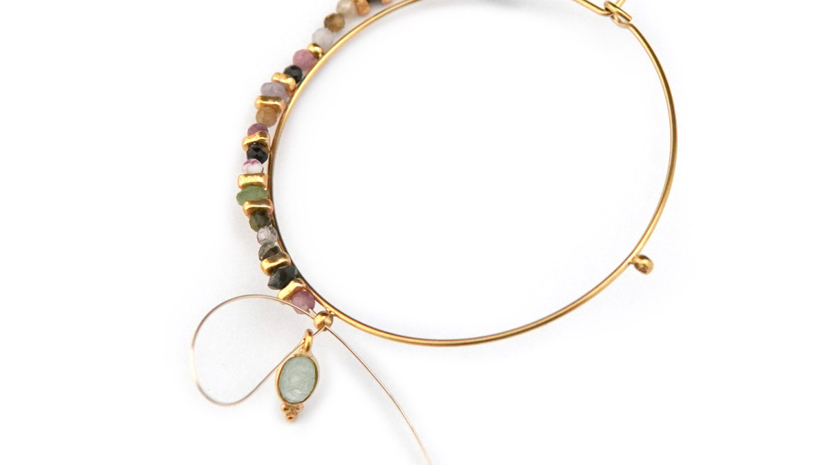 Créoles en acier inox doré avec perles en Tourmaline : Etape 4 Créoles en acier inox doré avec perles en Tourmaline : Etape 4