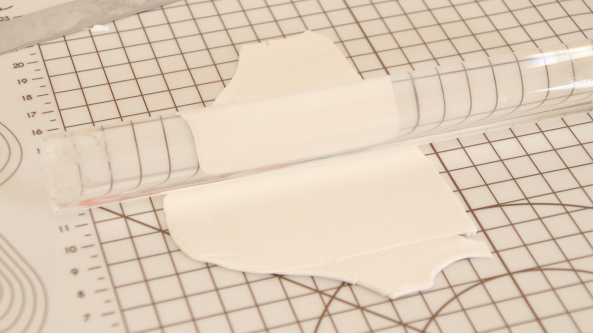 Boucles d'oreilles pâte Fimo avec plaque de texture Moïko : Etape 2