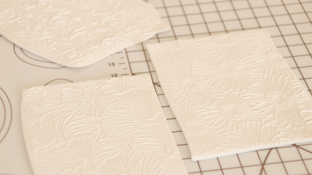 Boucles d'oreilles pâte Fimo avec plaque de texture Moïko : Etape 5