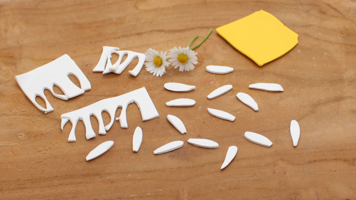 Boucles d'oreilles fleurs pâquerettes en pâte Fimo : Etape 2