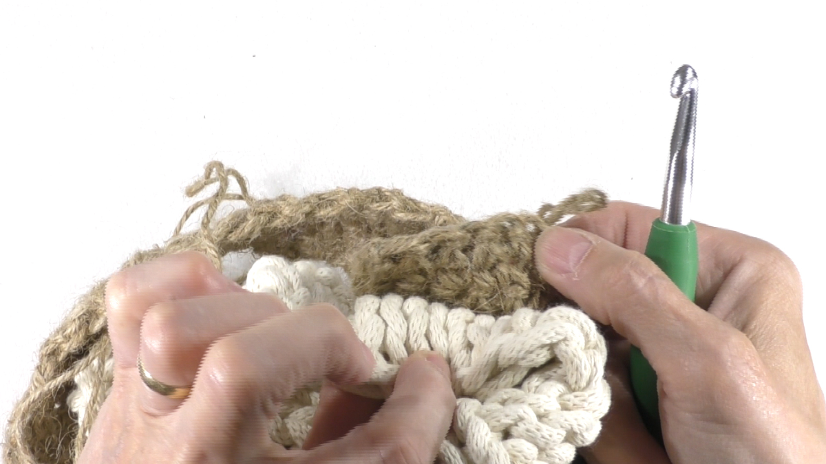 DIY sac en tricot et crochet avec matières naturelles : Etape 11