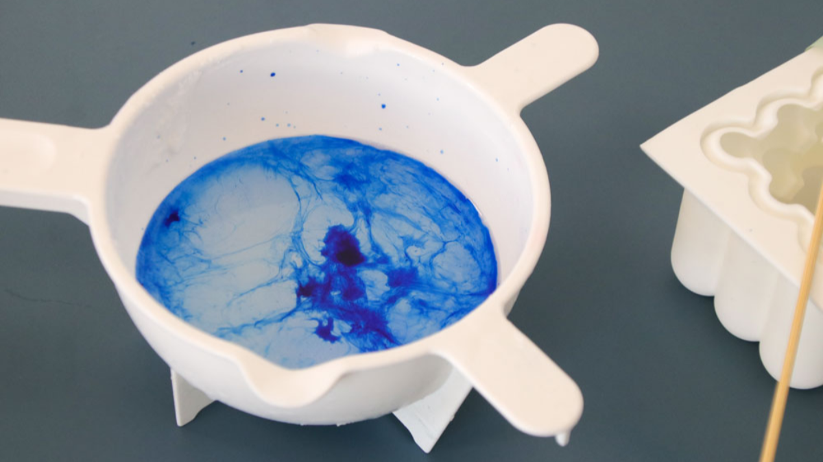 DIY Bougies Bubble colorées et tendance : Etape 4 DIY Bougies Bubble colorées et tendance : Etape 4