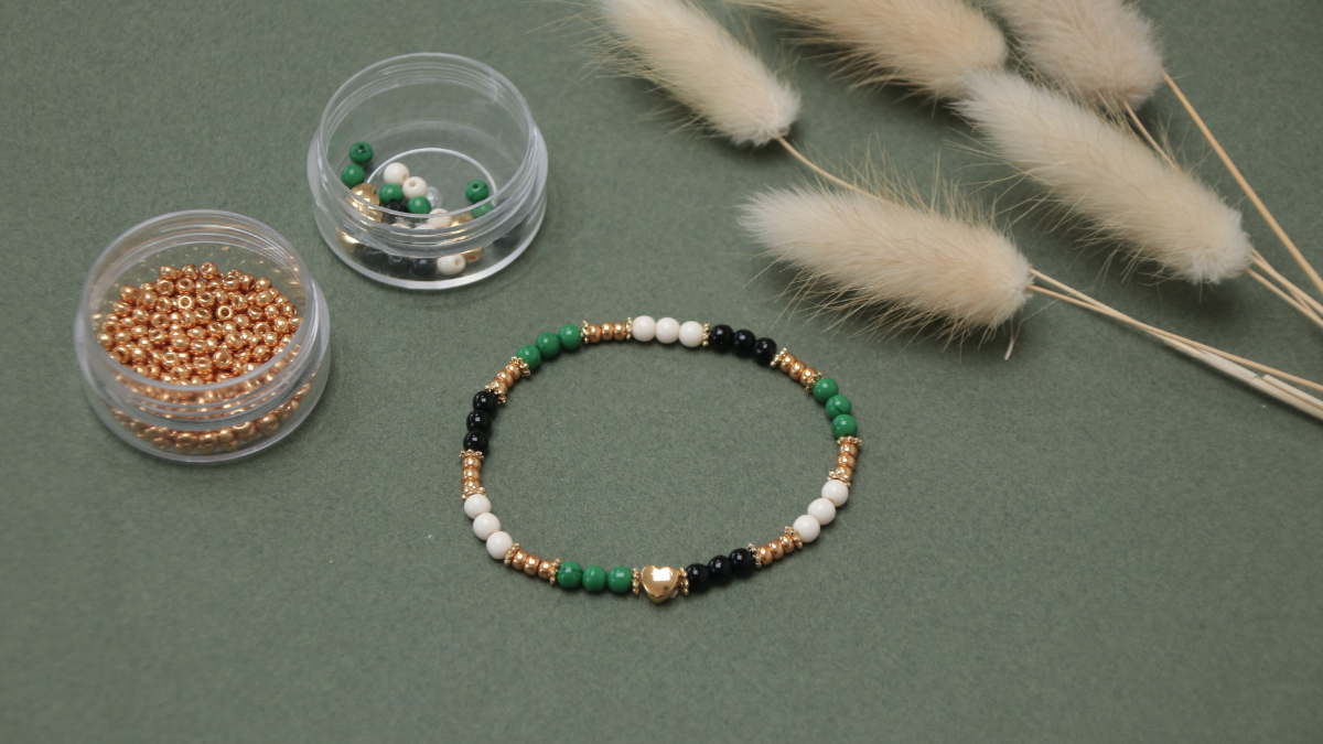 Leçon 1 : Comment faire un bracelet élastique ? : Etape 2