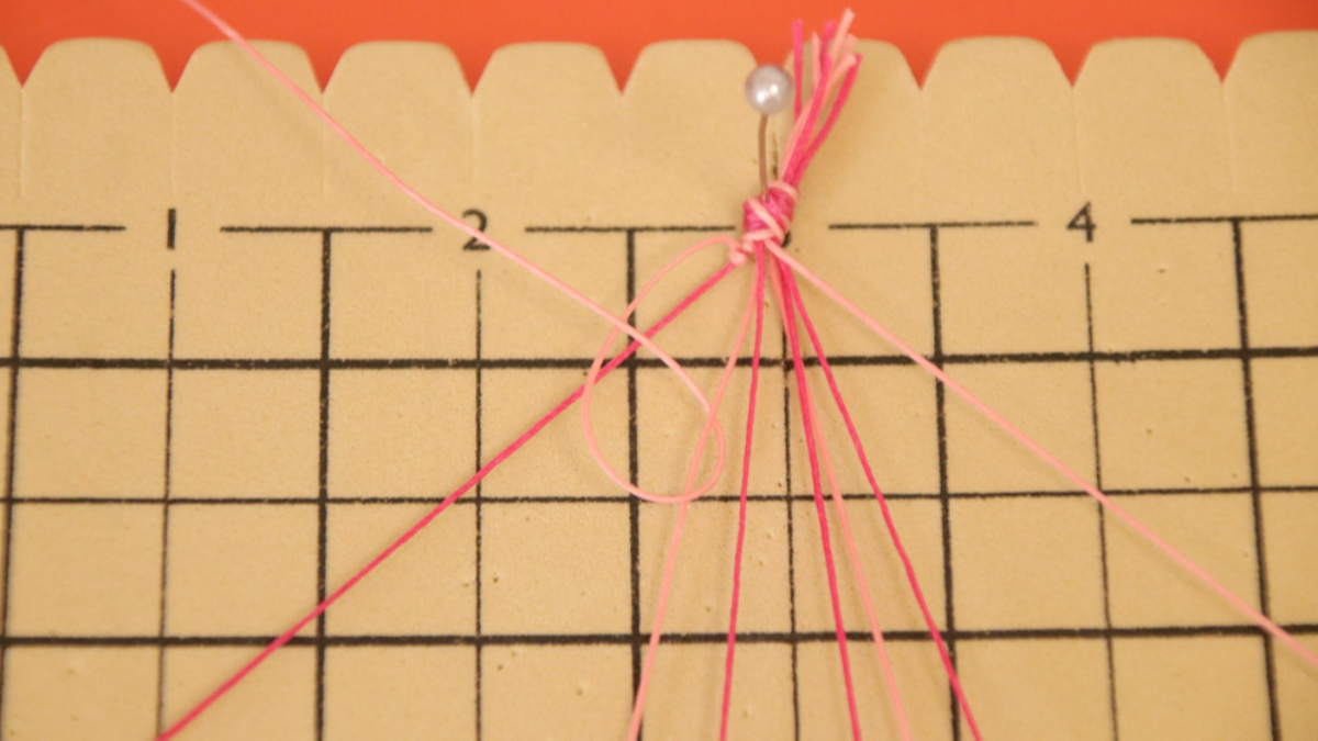 Créoles avec bracelet brésilien Coeur en cordes Slam : Etape 5 Créoles avec bracelet brésilien Coeur en cordes Slam : Etape 5