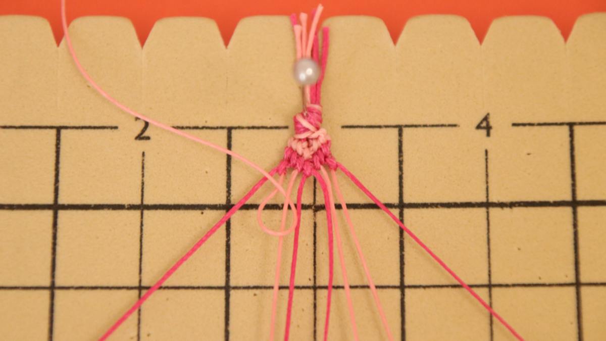 Créoles avec bracelet brésilien Coeur en cordes Slam : Etape 16 Créoles avec bracelet brésilien Coeur en cordes Slam : Etape 16