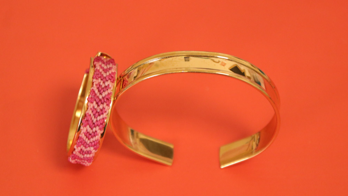 Créoles avec bracelet brésilien Coeur en cordes Slam : Etape 29 Créoles avec bracelet brésilien Coeur en cordes Slam : Etape 29