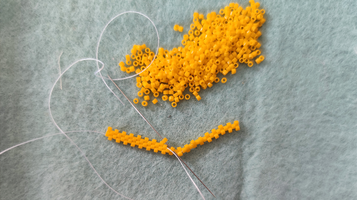 DIY Serviette de plage motif tortue en tissage de perles Miyuki Delicas : Etape 4 DIY Serviette de plage motif tortue en tissage de perles Miyuki Delicas : Etape 4