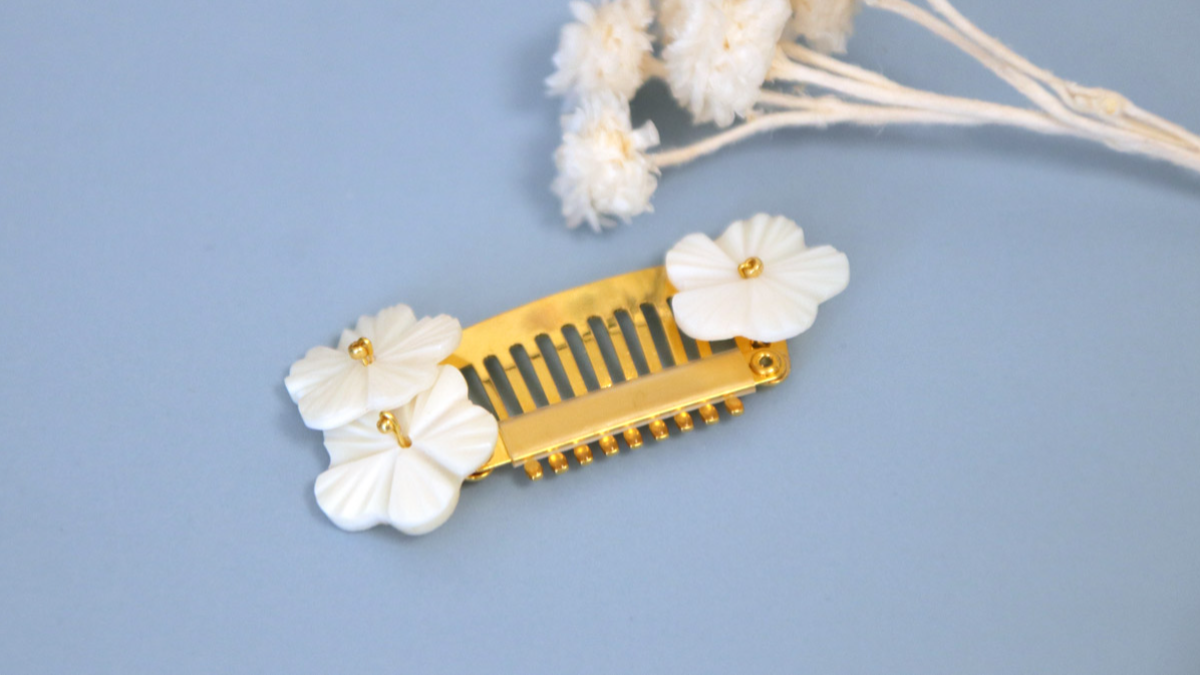 Schéma Tuto Barrette fleurs en nacre et perles
