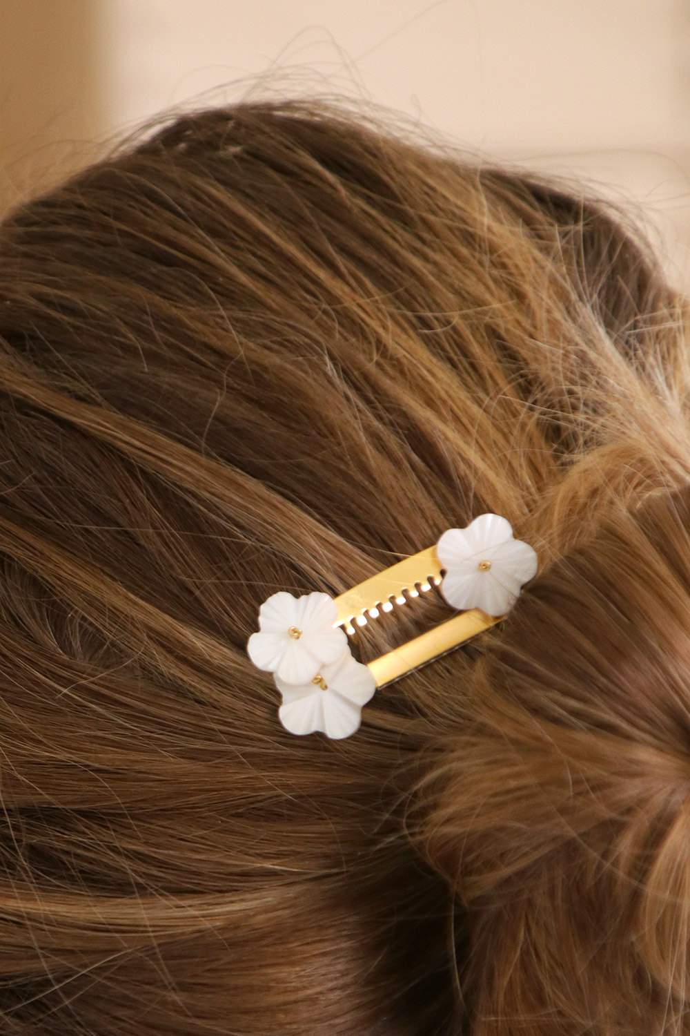 Schéma Tuto Barrette fleurs en nacre et perles