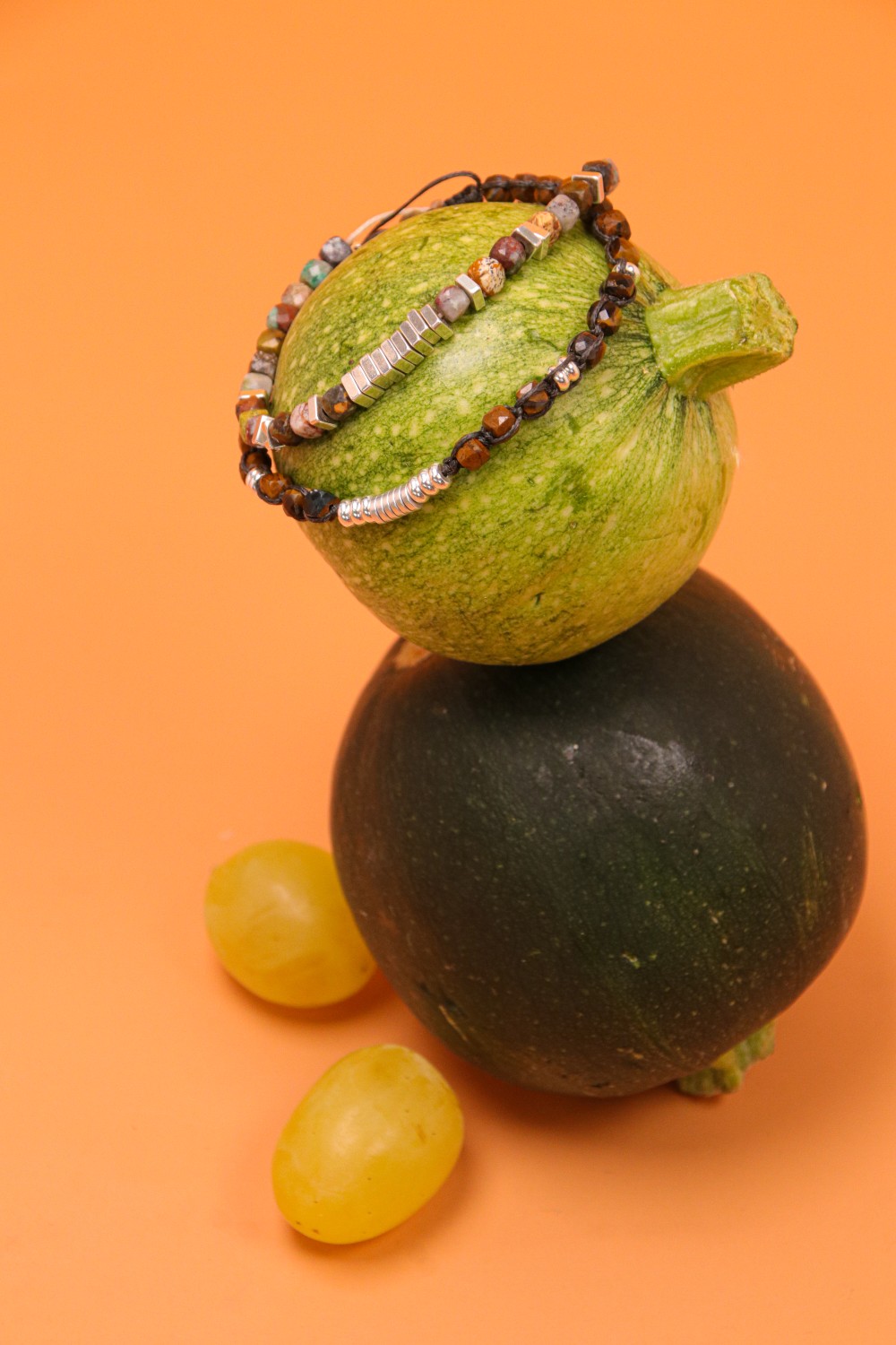 Schéma Bracelet de couple en perles heishi pierres gemmes et slam cord