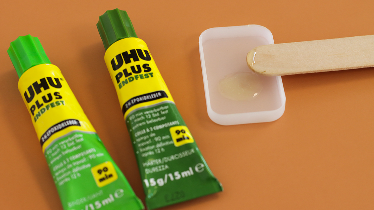 Créoles couleur or et Sodalite : Etape 2 Créoles couleur or et Sodalite : Etape 2