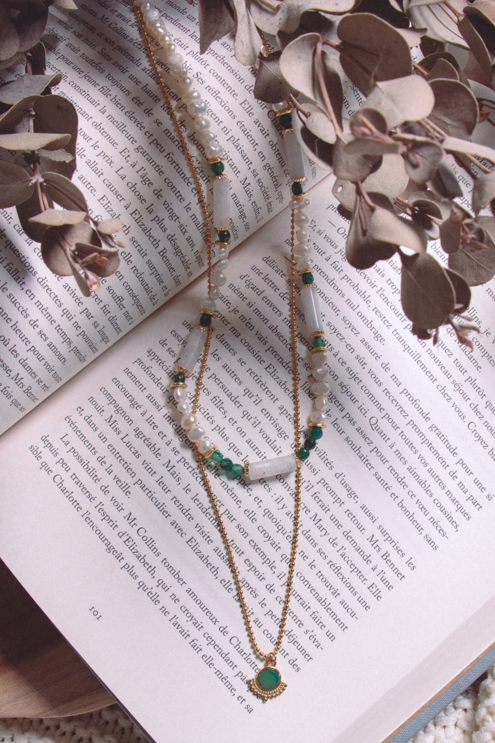 Collier doré tube en pierre de lune et perles d'eau douce